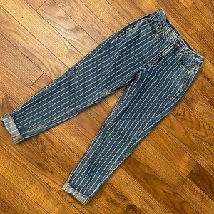 American Eagle Straight Leg Jeans